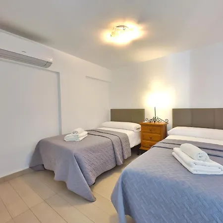 Apartamento Skol 206 *