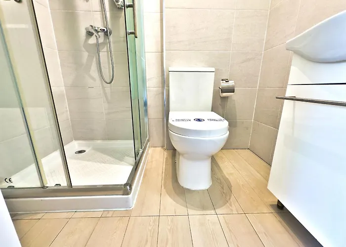 Skol 206 ماربيا