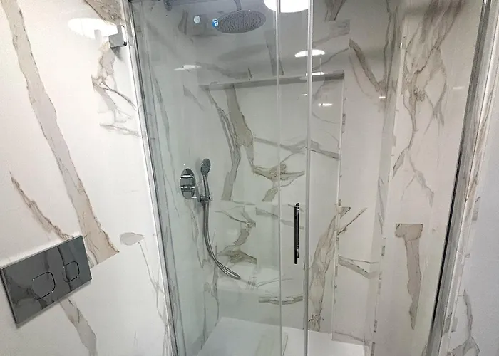 Skol 206 ماربيا